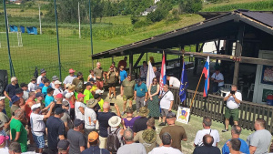 Pročitajte više o članku Na tradicionalnom raftingu Mrežnicom od Zvečaja do Belavića 150 hrvatskih i slovenskih veterana