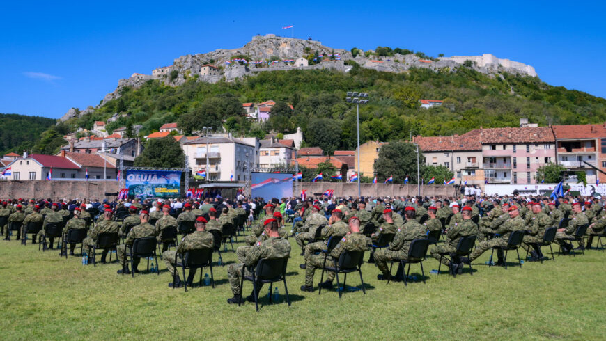 Svečano i dostojanstveno u Kninu obilježena 29. obljetnica VRO Oluja