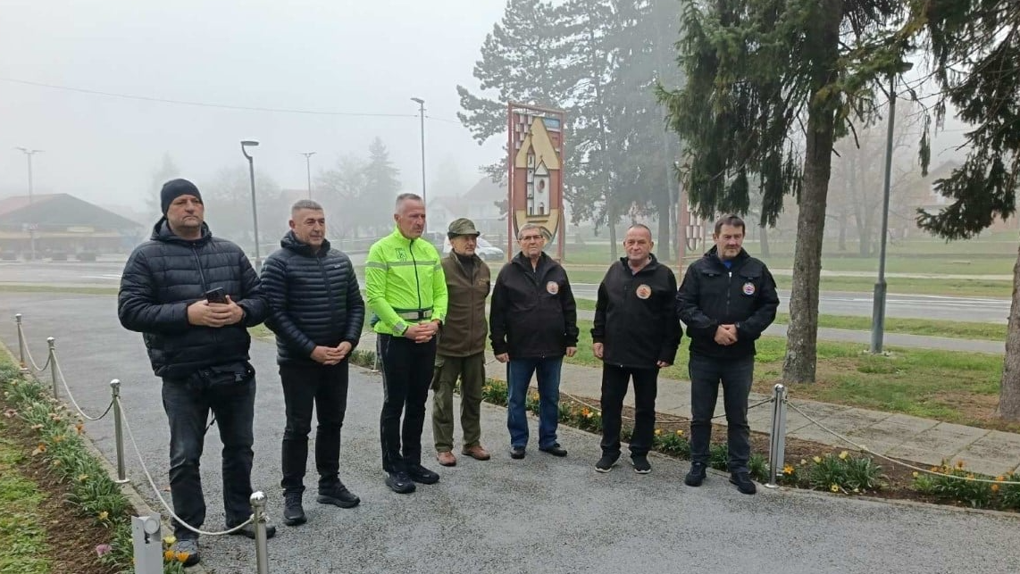 Umirovljeni natporučnik HV-a Tomislav Kolec krenuo iz Voćina za Vukovar: U 5 dana prepješačit će 140 kilometara