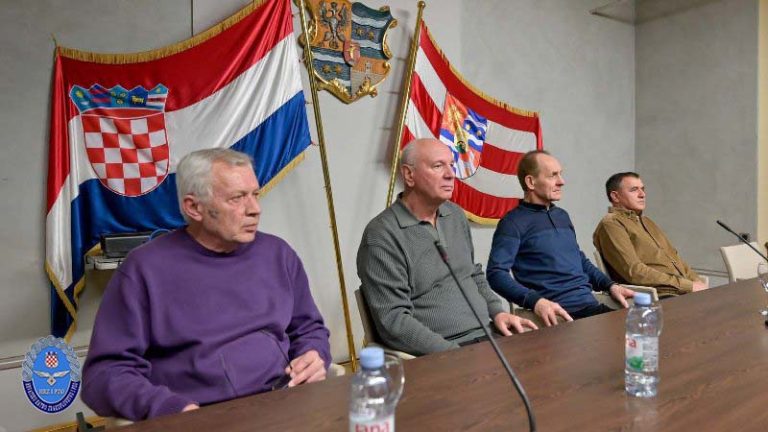 VARAŽDIN – TRIBINA HRZ 03