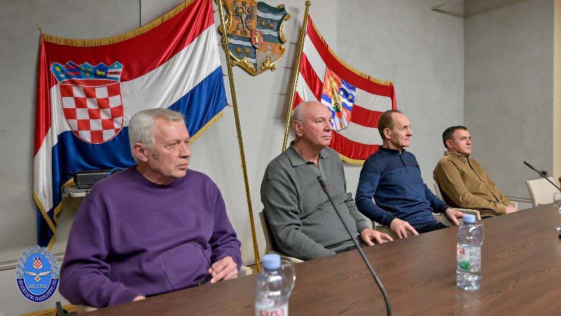 Održana tribina „Hrvatsko ratno zrakoplovstvo – da se ne zaboravi“- ratni piloti svjedočili o hrabrosti i neizvjesnosti stvaranja HRZ-a